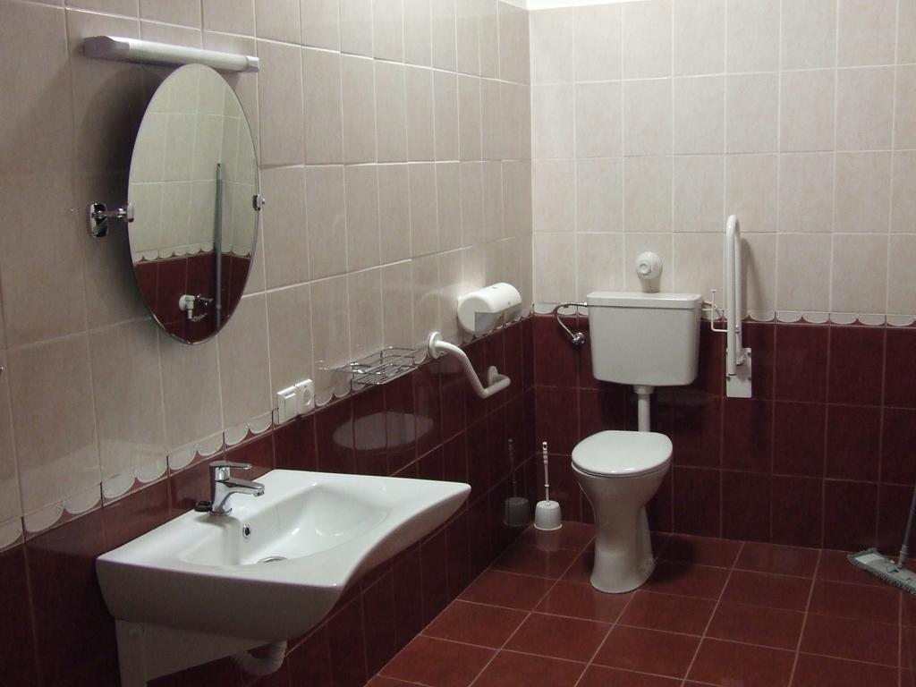 Oereg Somfa Vendeghaz Hotel Uppony Ngoại thất bức ảnh