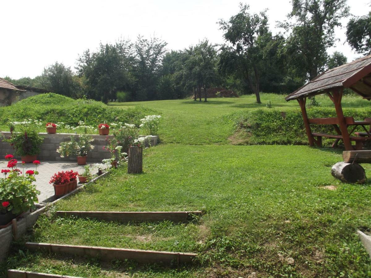 Oereg Somfa Vendeghaz Hotel Uppony Ngoại thất bức ảnh